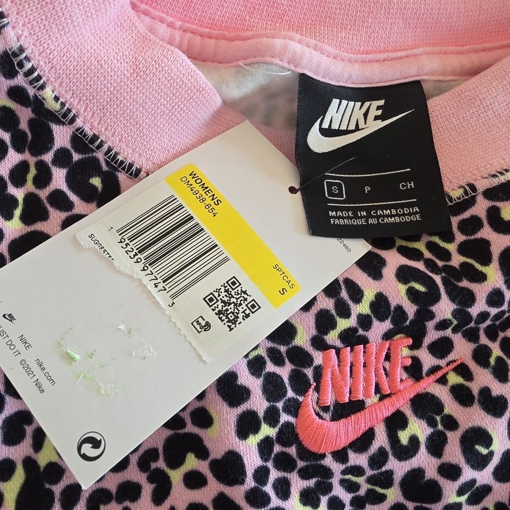 Nike Women's Pink and Black Leopard Sweater - Picture 3 of 3